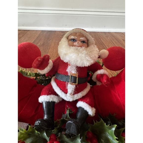 Vintage Christmas Centerpiece Santa Kitschy Red Velvet Holly Handmade Wreath MCM - Picture 3 of 13